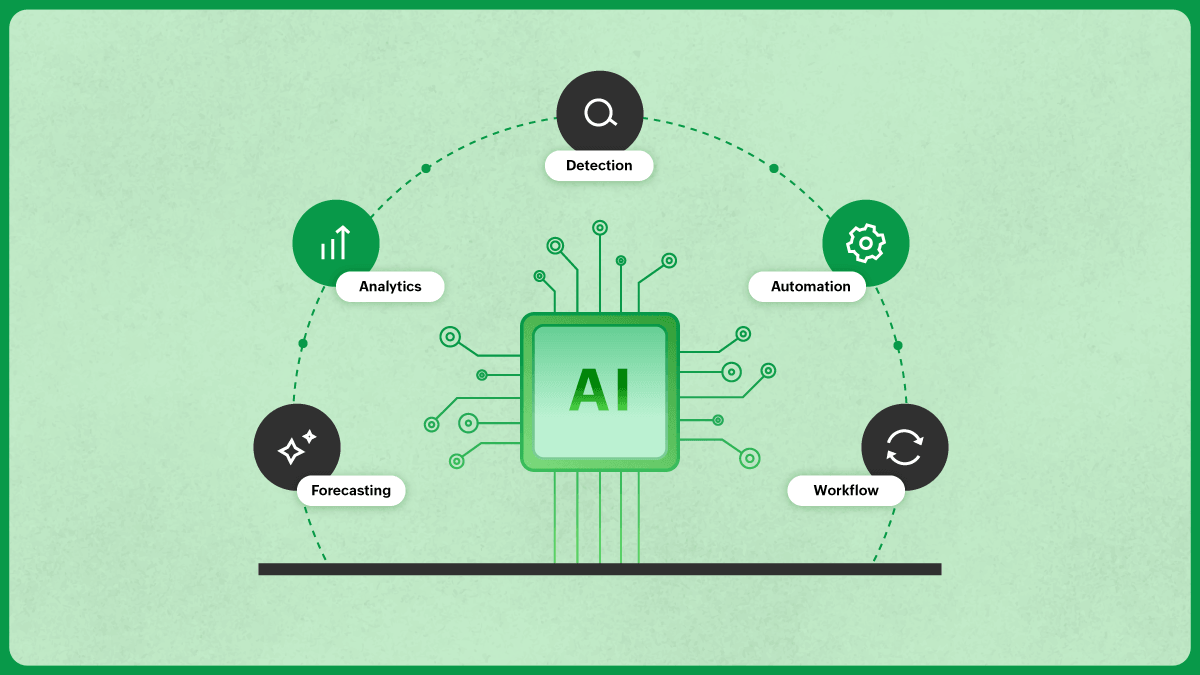 Profesional revisando output de inteligencia artificial junto a notas manuscritas de trabajo